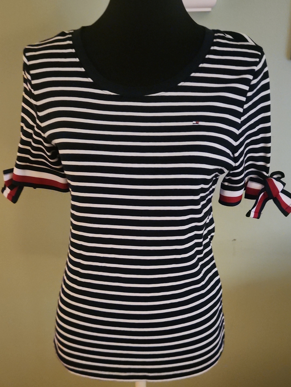 Tommy Hilfiger Women's Black & White Striped Tie-Sleeve Tee
